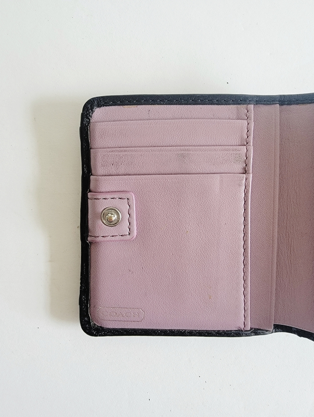 COACH Mini Small Black Leather Bifold Wallet with Horse & Carriage Logo Tiny - Picture 11 of 16